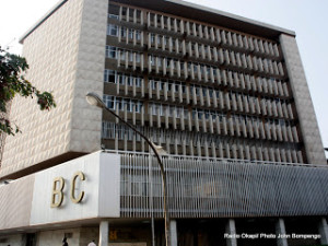 Congo RDC les usagers se plaignent du secteur bancaire