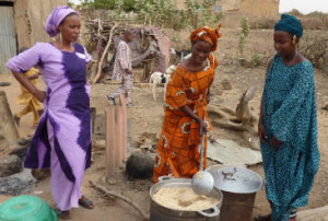 Senegalaises-a-la-cuisine